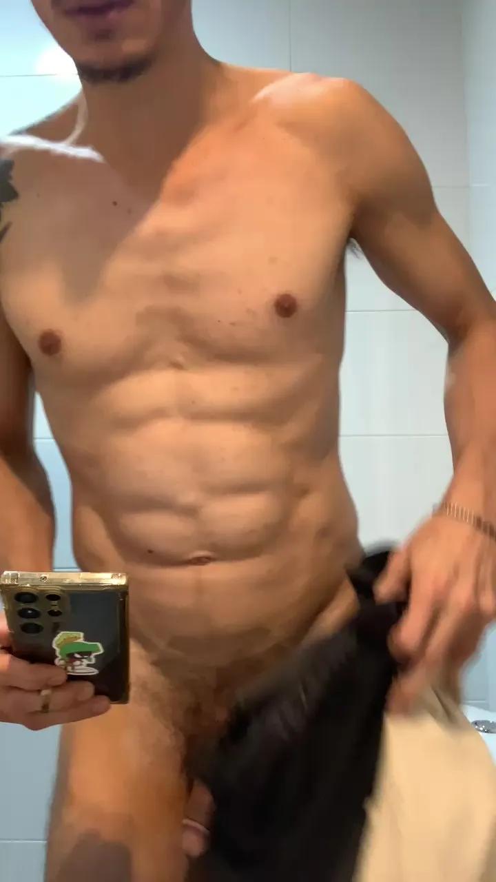 RealItalianDK — Freechat on Cam4