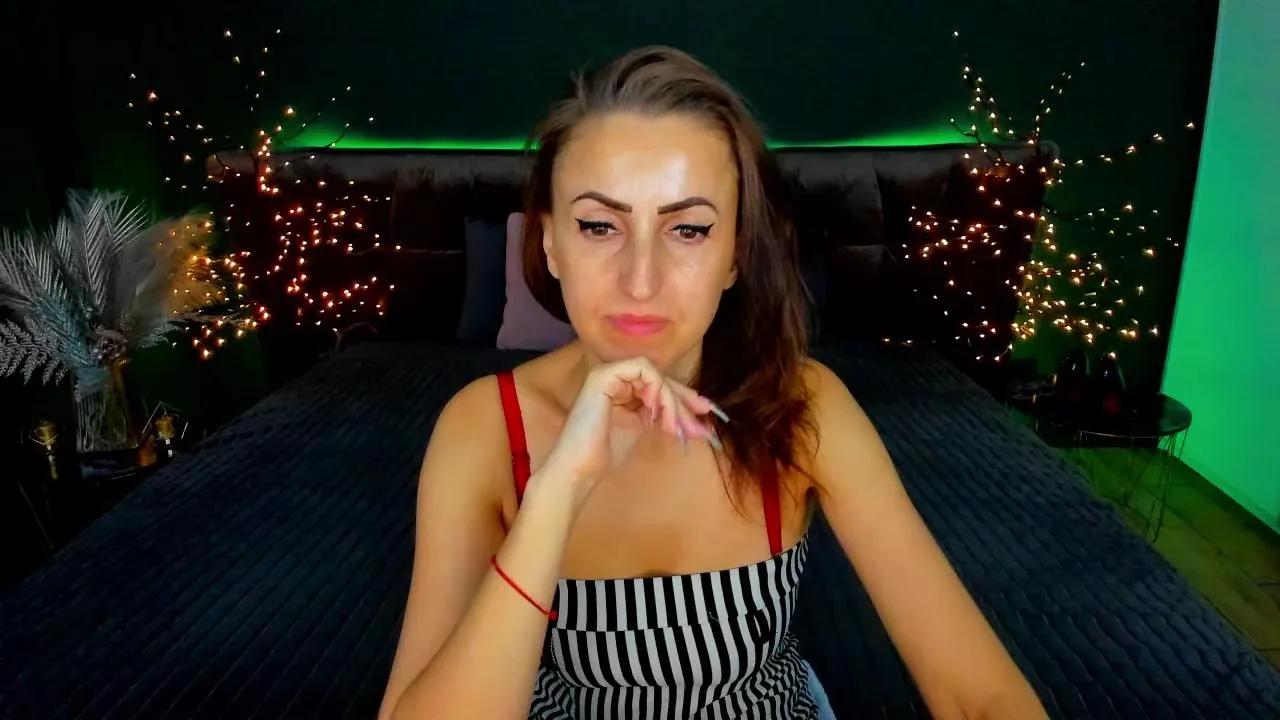 Offline Rebeca_Diamond on Cam4