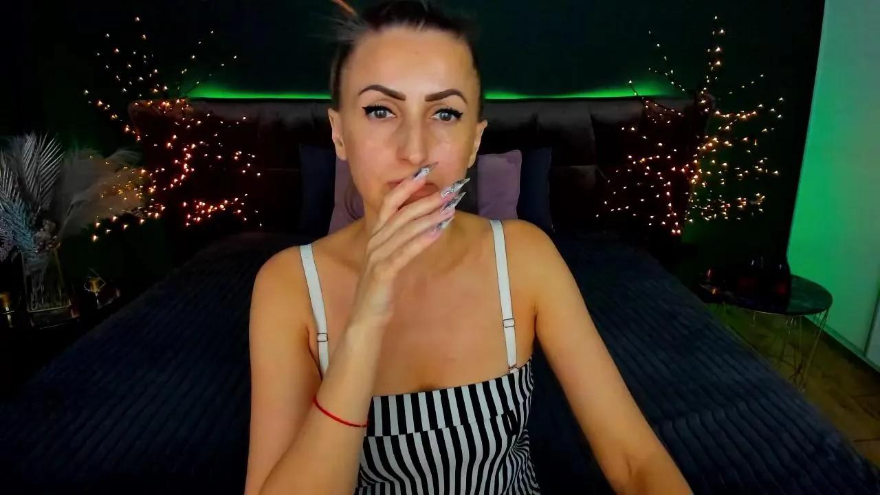 Offline Rebeca_Diamond on Cam4