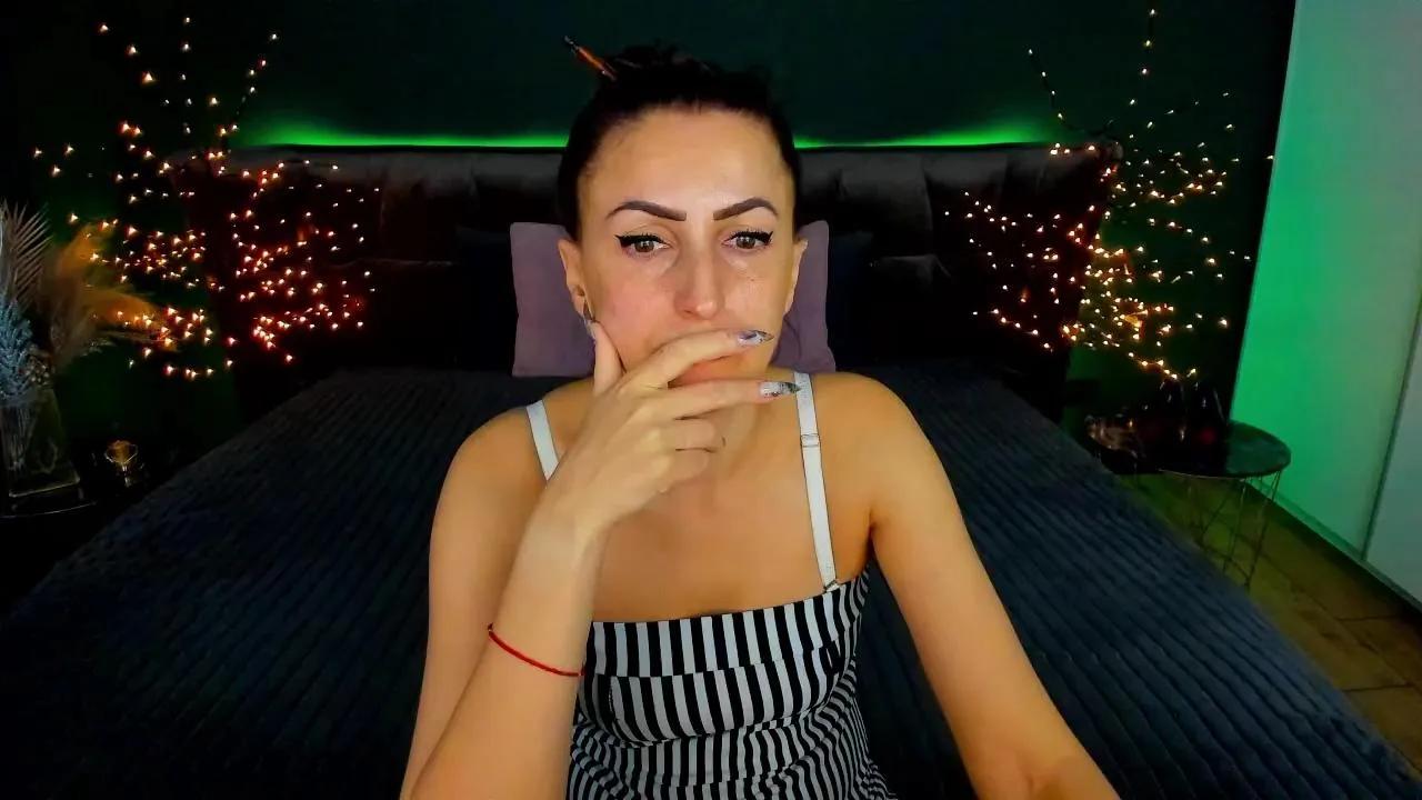 Offline Rebeca_Diamond on Cam4