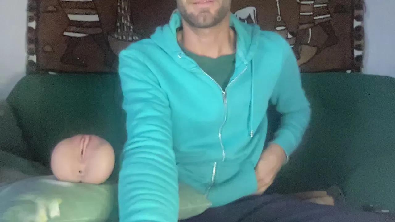 Offline Redthommy on Cam4