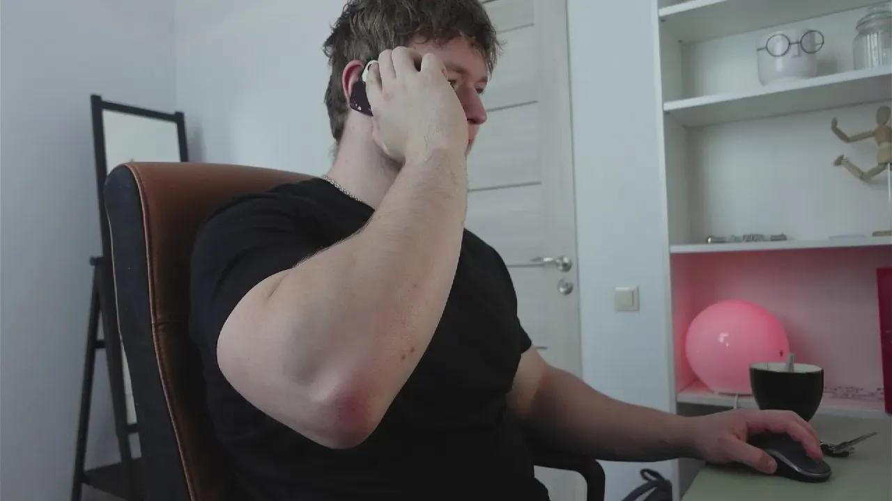 Offline Richard_Dullas on Cam4