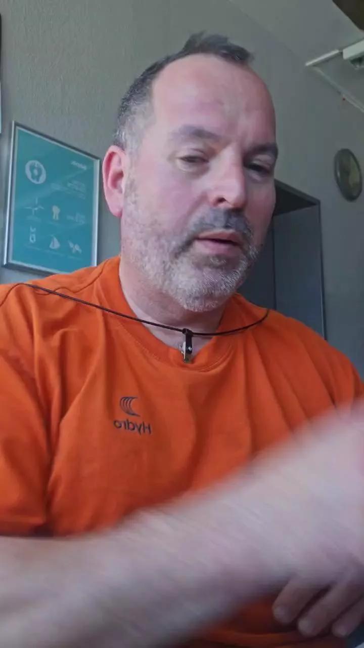 Offline roberto1974fun on Cam4