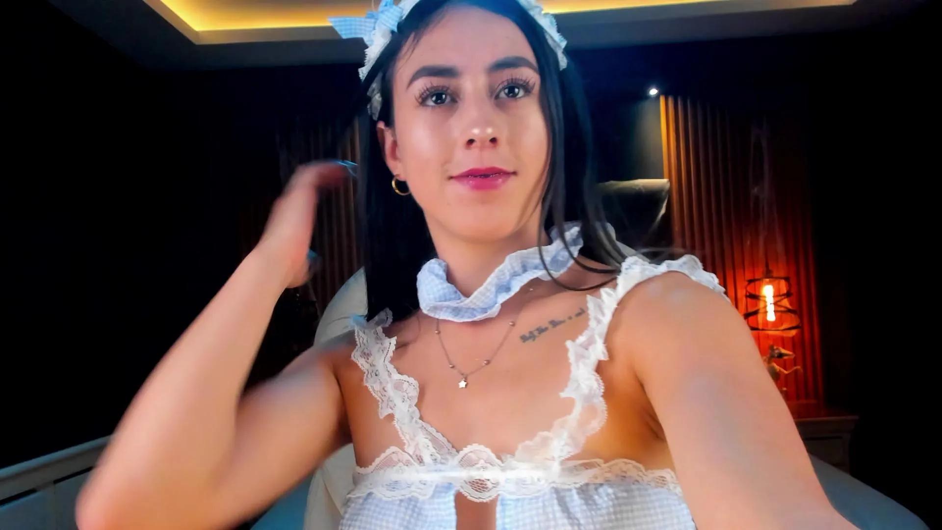 Saracollins1 —  #feet #schoolgirl #masturbation #bigass #C2C #squirt #blowjob