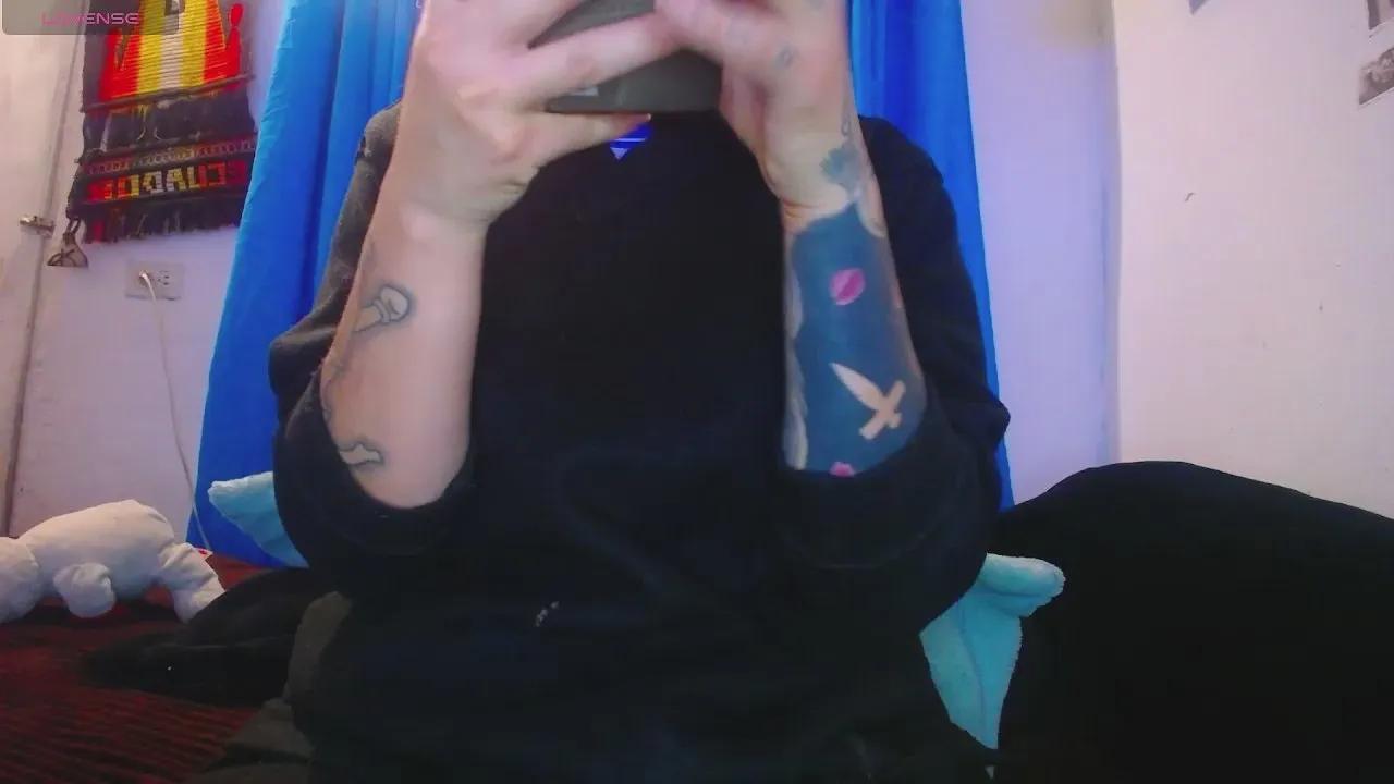 Offline sarayy_collins1 on Cam4