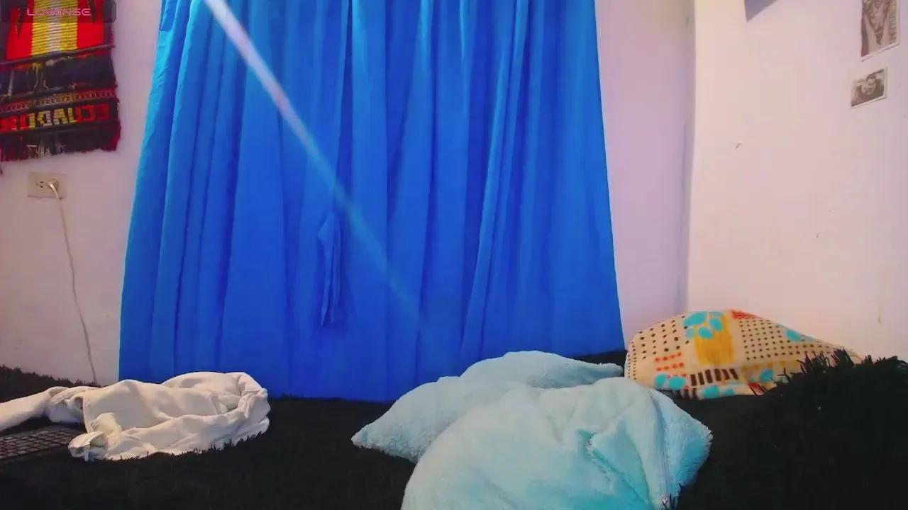 Offline sarayy_collins1 on Cam4