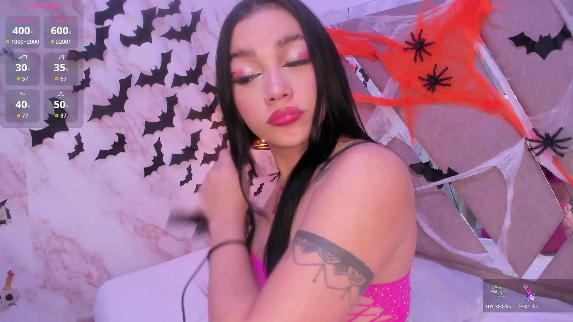 Offline Sari__ on Cam4