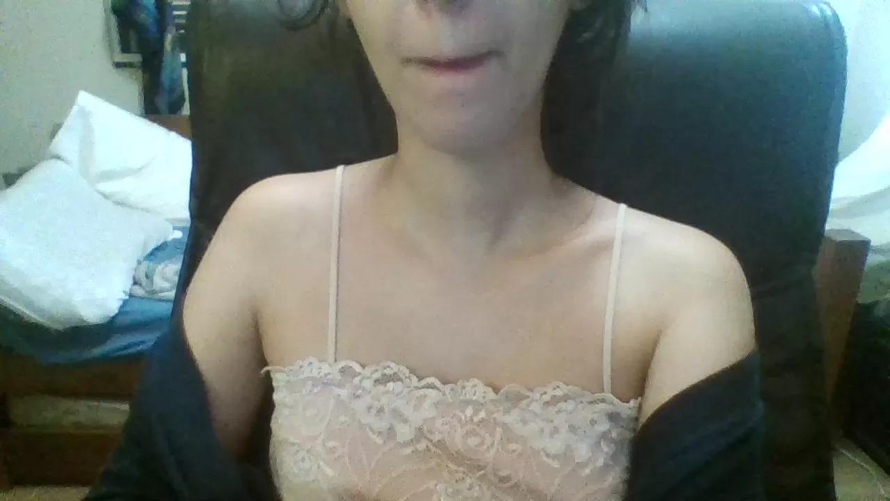 Offline ScarlettSunrise on Cam4