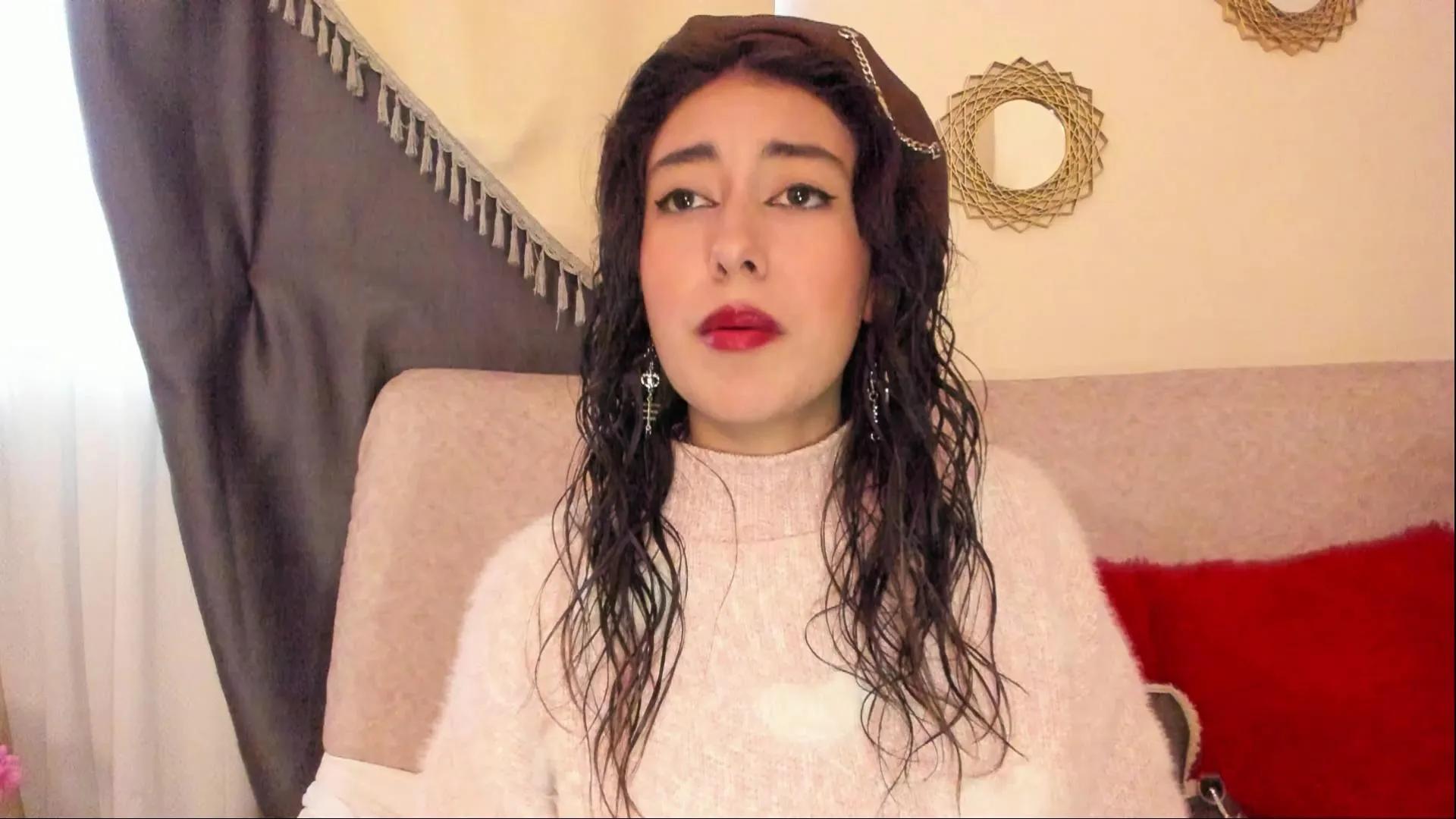 Offline Scarletwd18 on Cam4