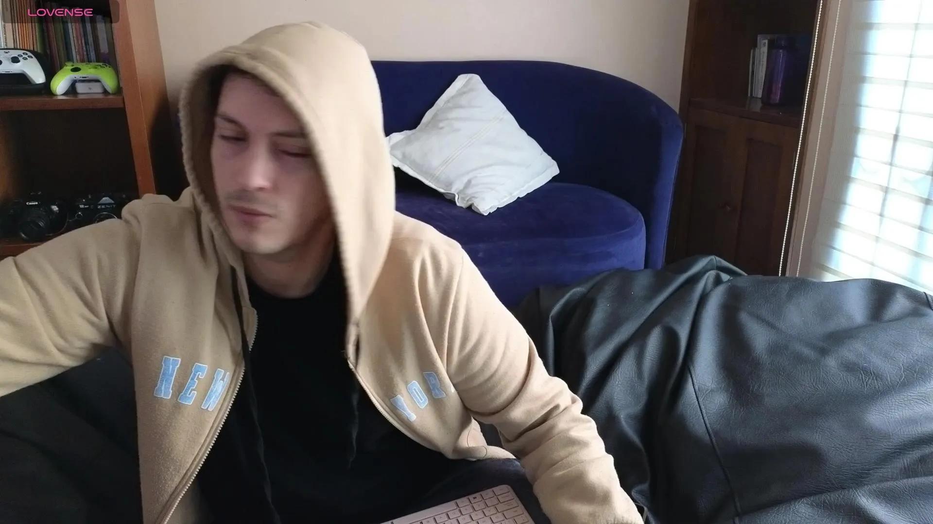 Freechat Serguioguecha33 on Cam4