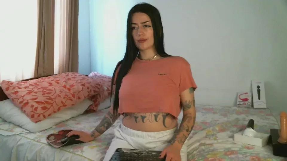 Offline sexybitch610 on Cam4