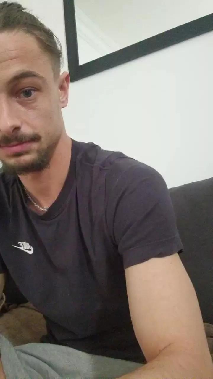 Offline SexySayajin on Cam4