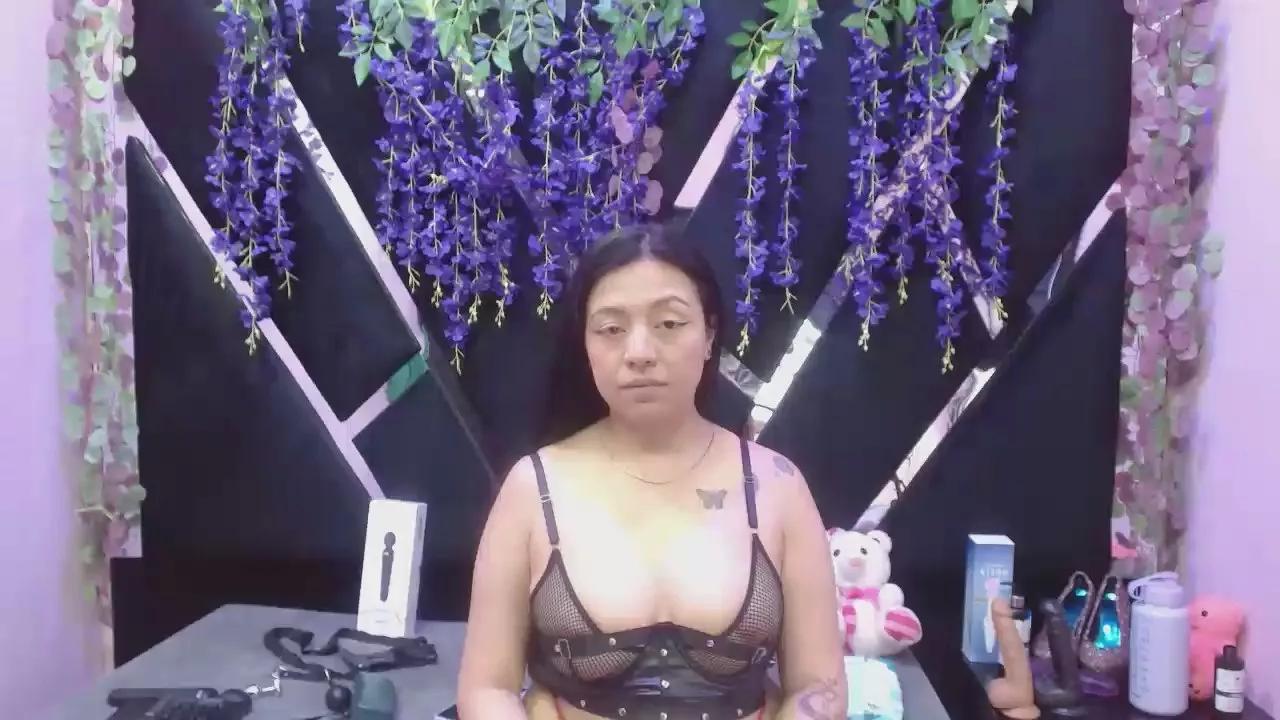 Offline slut_anal_ on Cam4