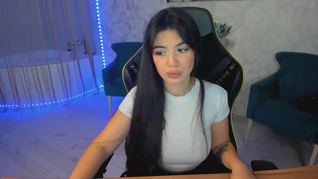 Offline SnowingWinter on Cam4