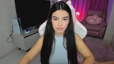 Offline SnowingWinter on Cam4