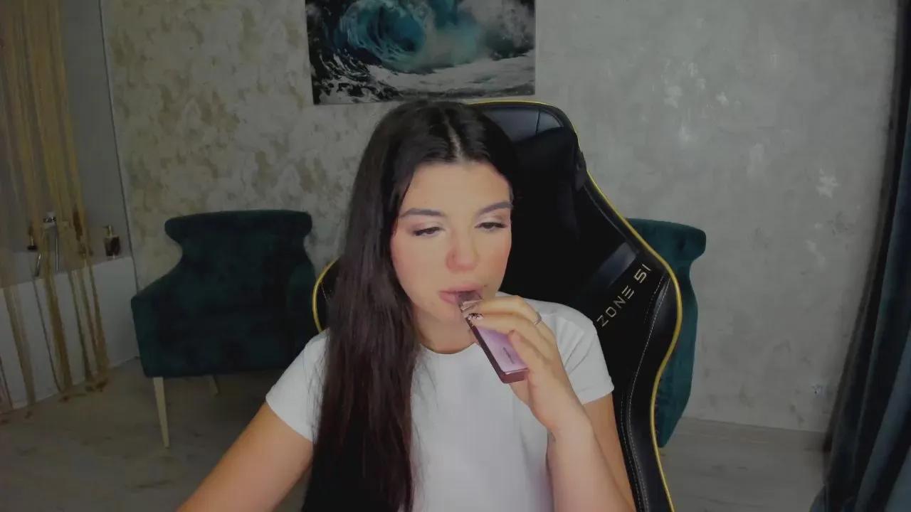 Offline SnowingWinter on Cam4