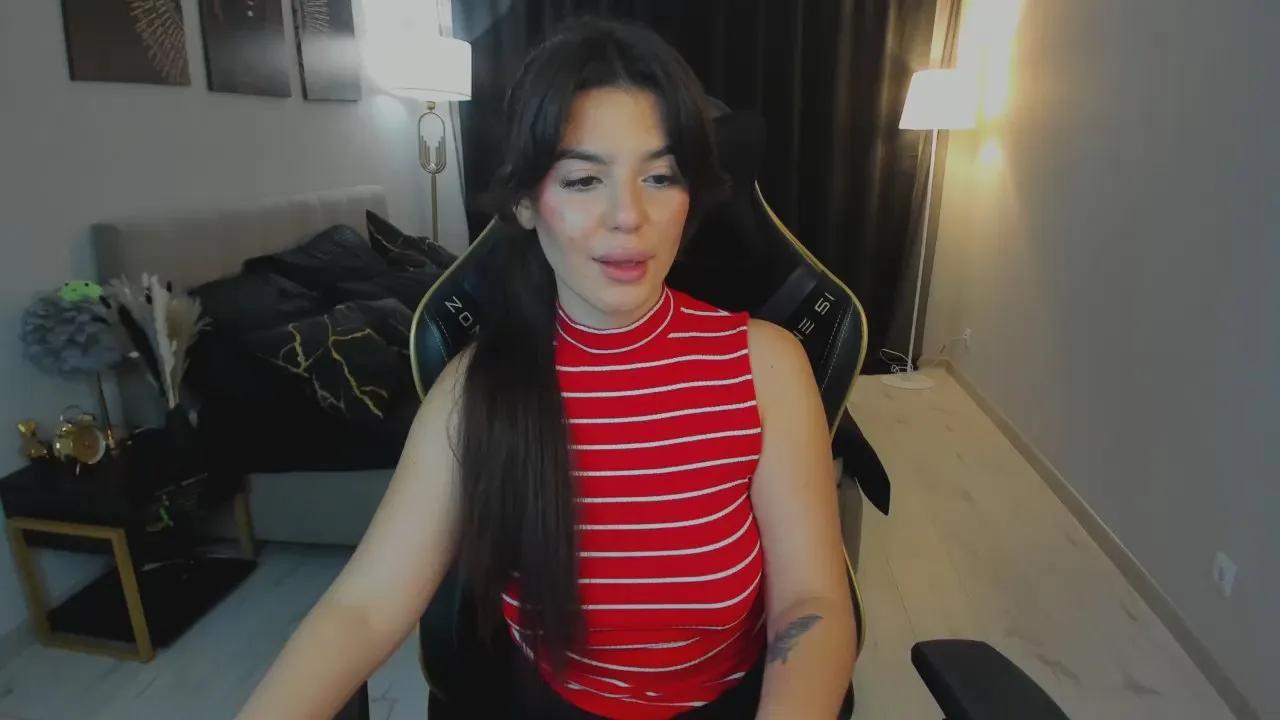 Offline SnowingWinter on Cam4