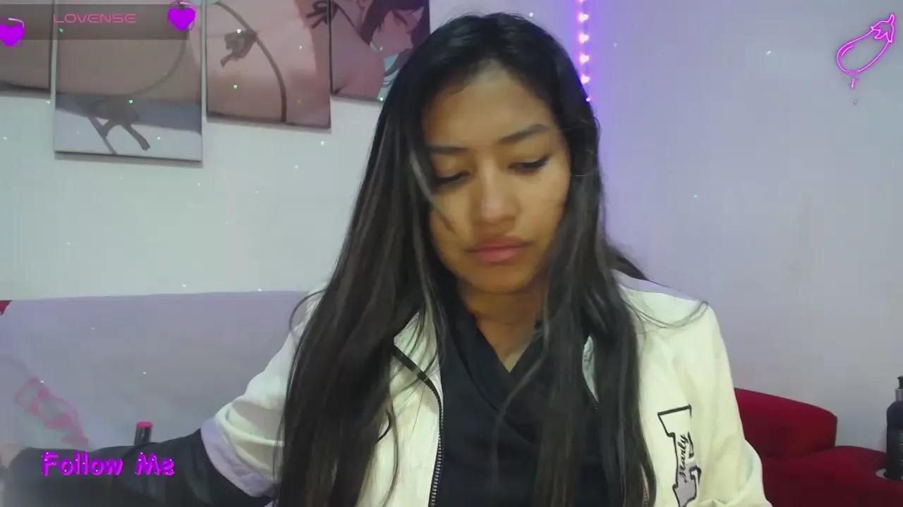 Offline sophi_ricura on Cam4