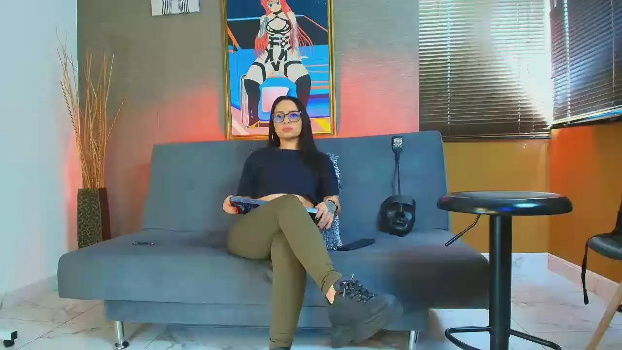 Offline Sophie_LittleS on Cam4