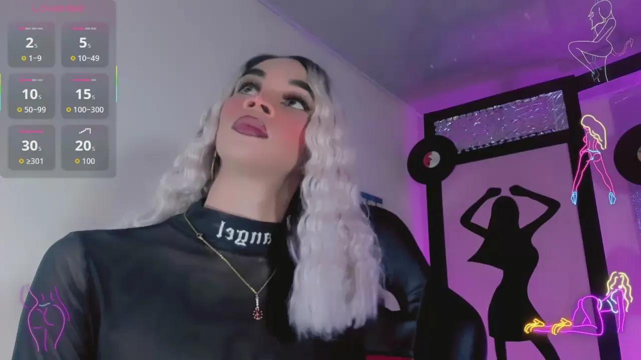 Offline sophie_miaa on Cam4