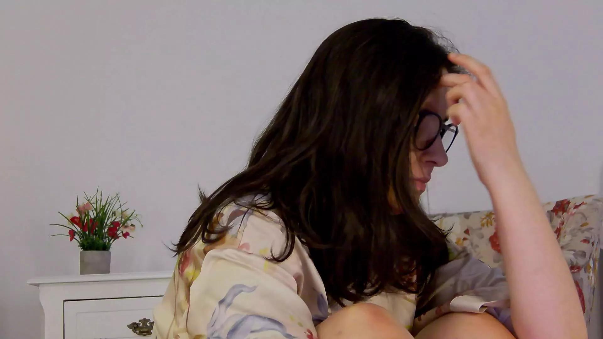 Offline SophieeeRain on Cam4