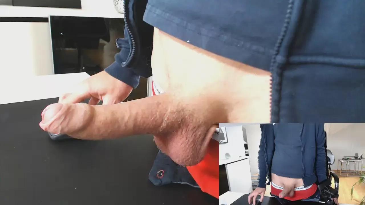 Offline spermlover21 on Cam4