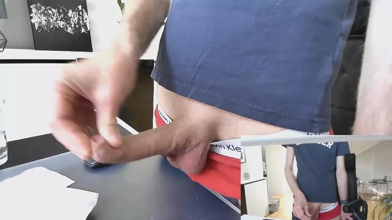 Offline spermlover21 on Cam4