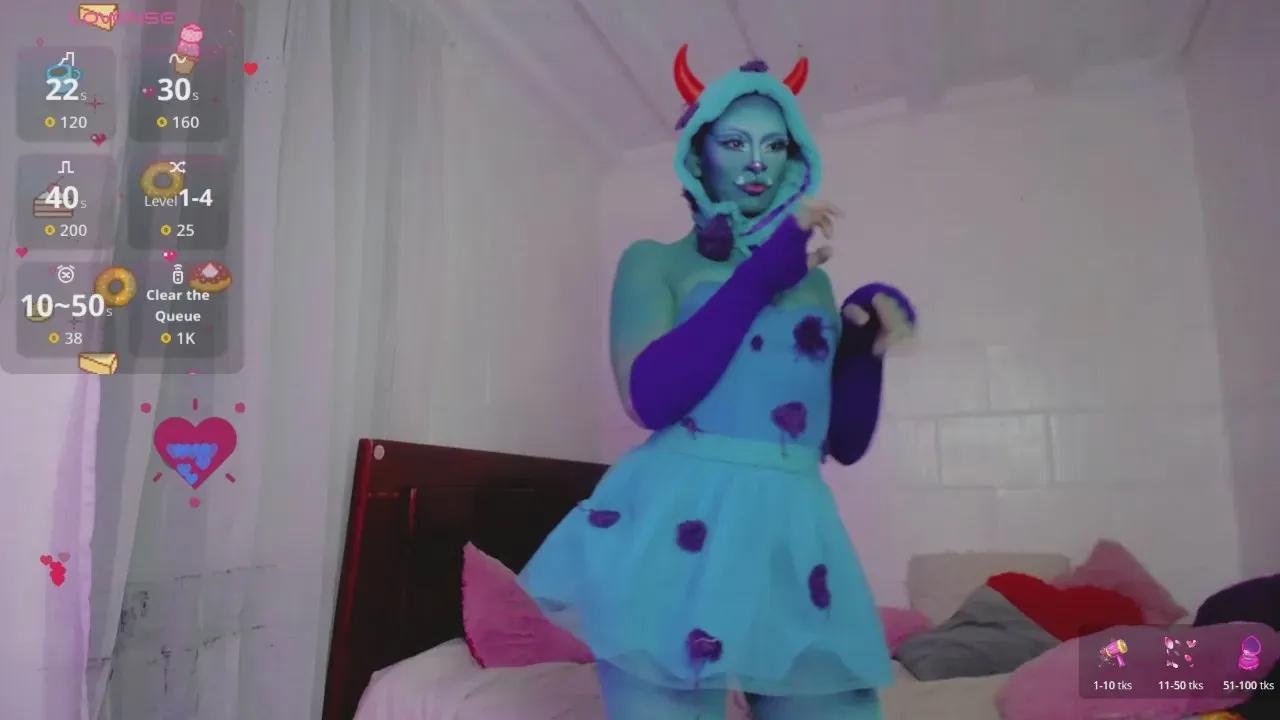 Summer_XO —  #striptease #analtoys #deepthroat #feet #femdom #bigass #masturbation