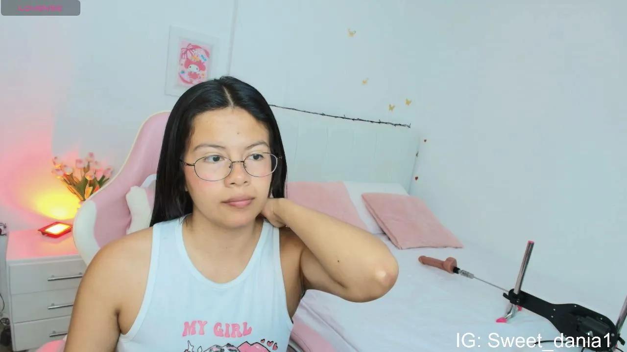 Offline Sweet_dania_ on Cam4