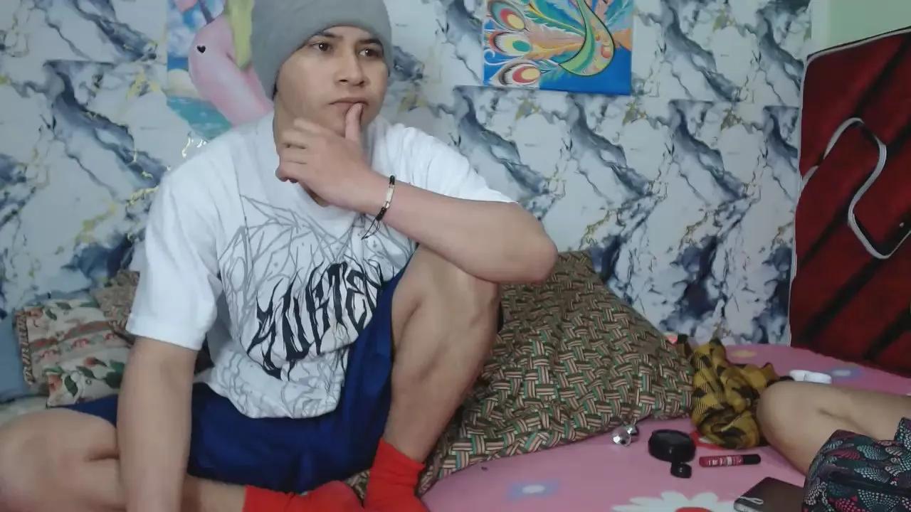 Offline Sweets_19 on Cam4