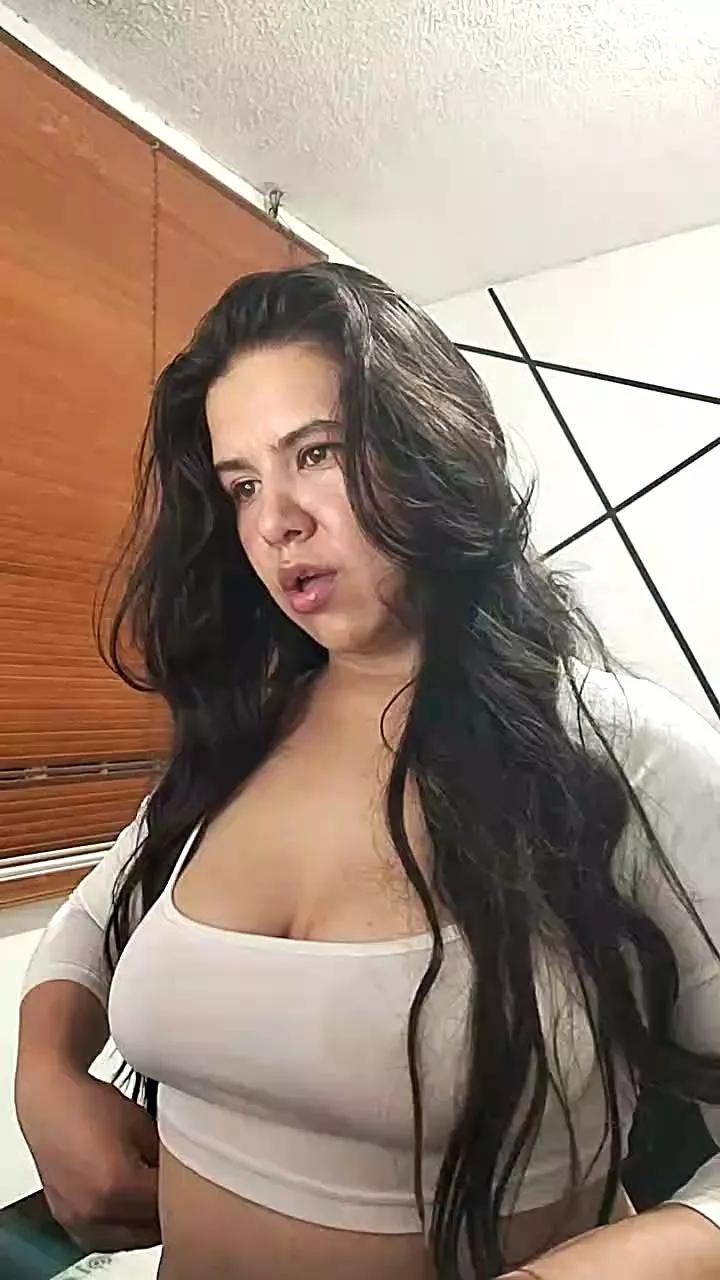 Offline Tannia_Ford on Cam4