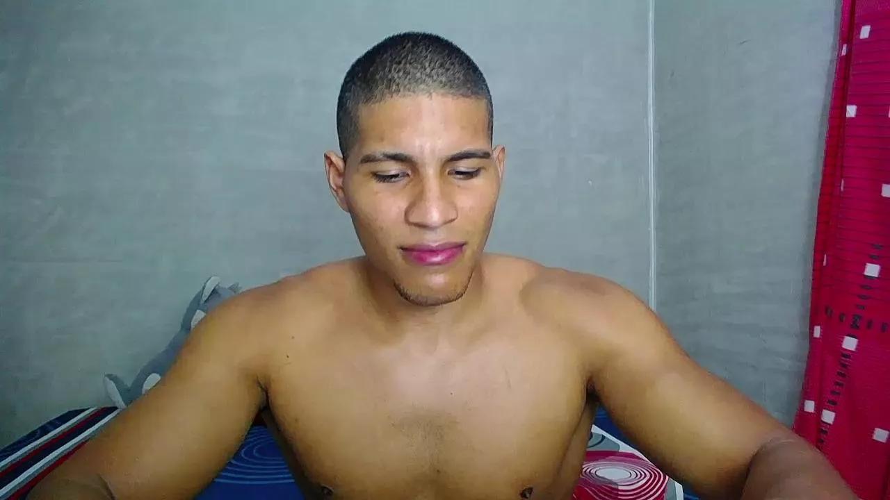 Offline teddyfit_19cm on Cam4