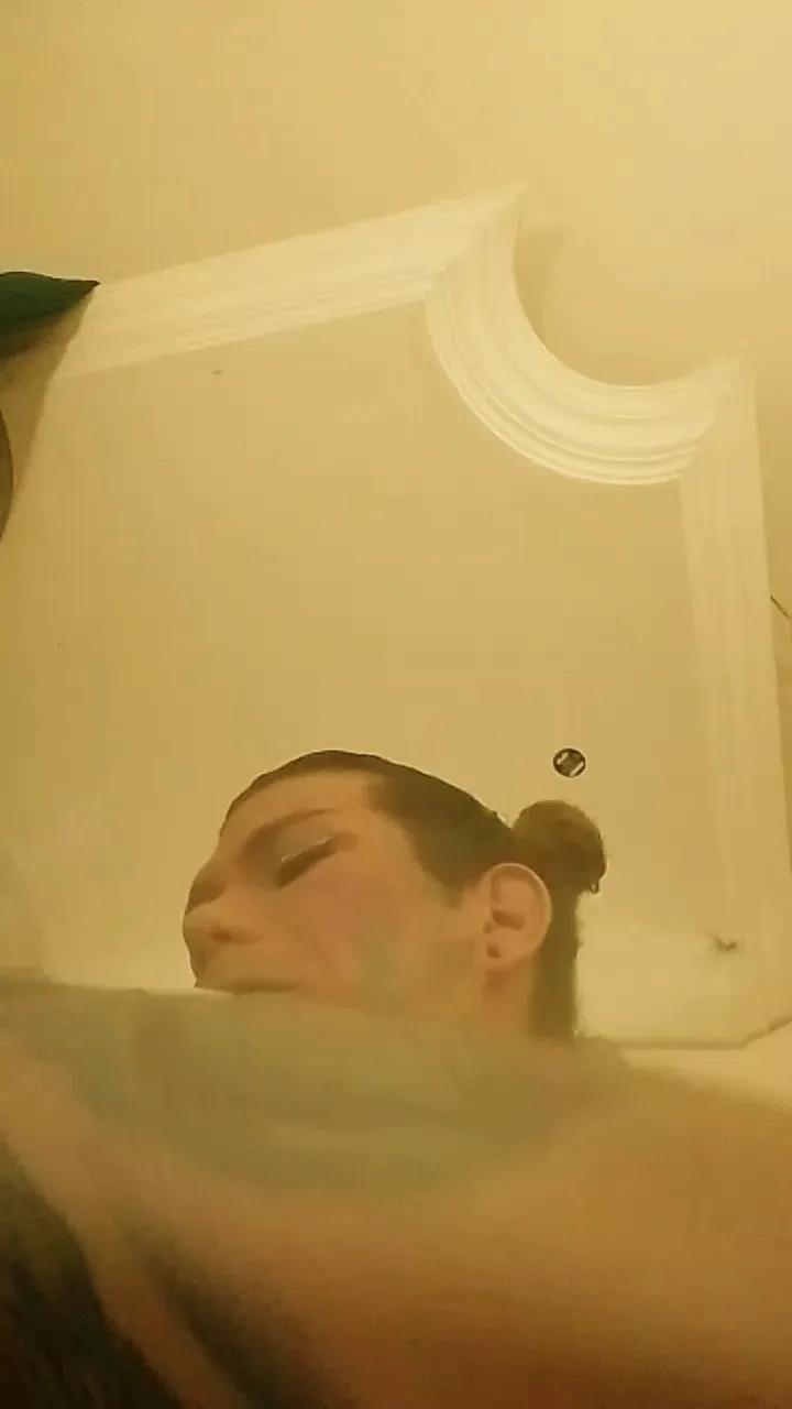 Offline Texas_Presleyts on Cam4