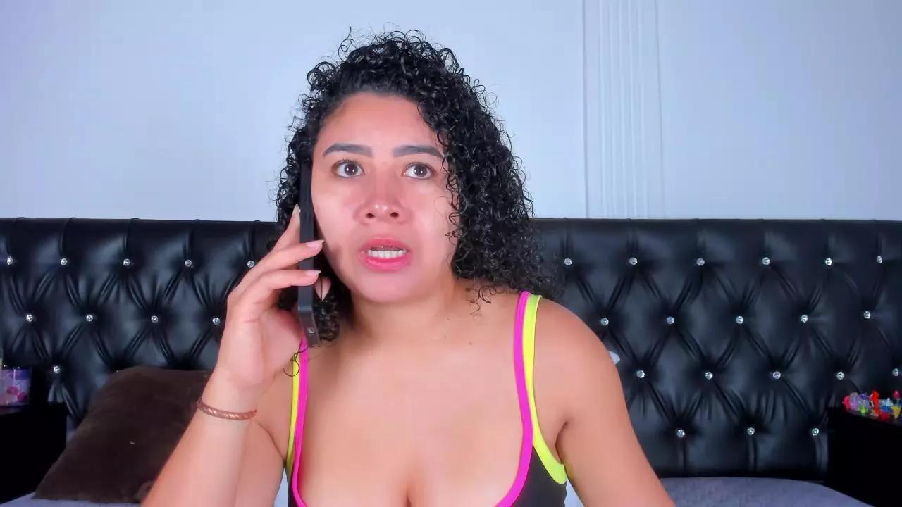 Offline thara24 on Cam4