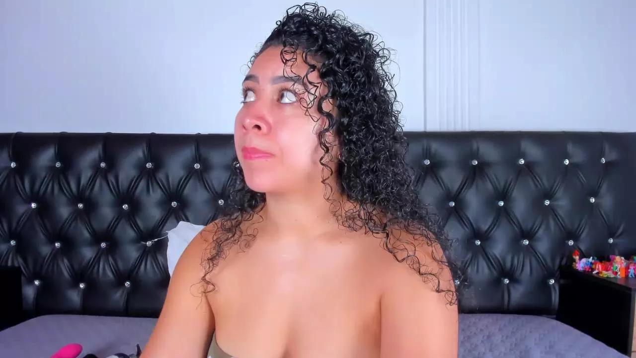 Offline thara24 on Cam4