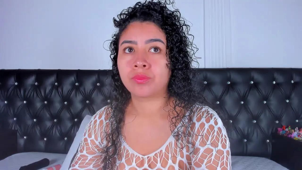 Offline thara24 on Cam4