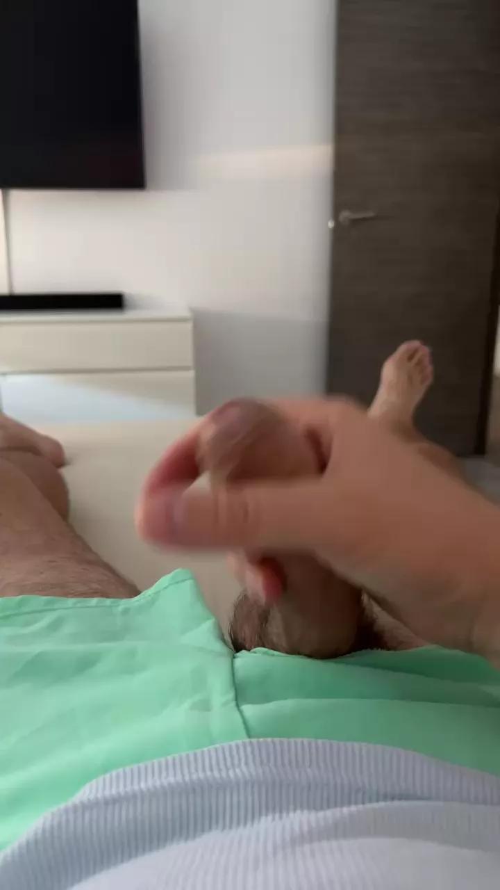 Offline thomasban on Cam4