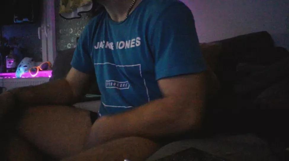 Freechat tobi332 on Cam4