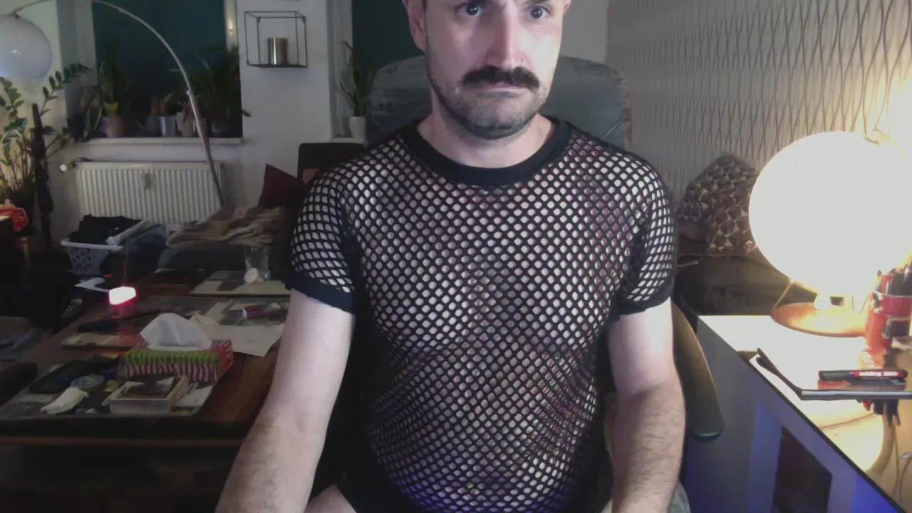 Offline tom0819 on Cam4