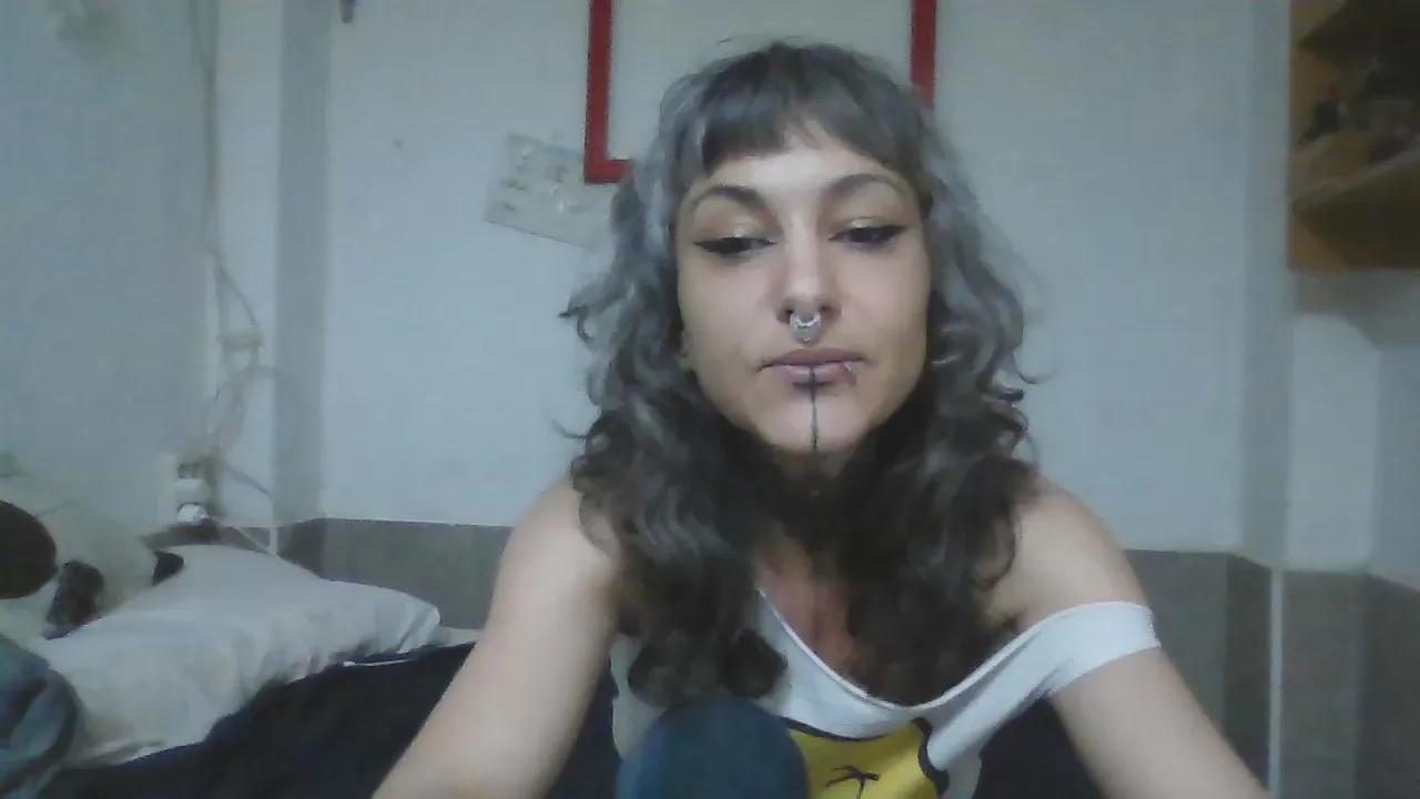 Offline UrValkyrie on Cam4