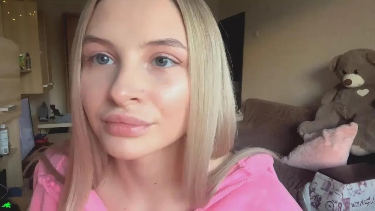 Offline VictoriMystery on Cam4