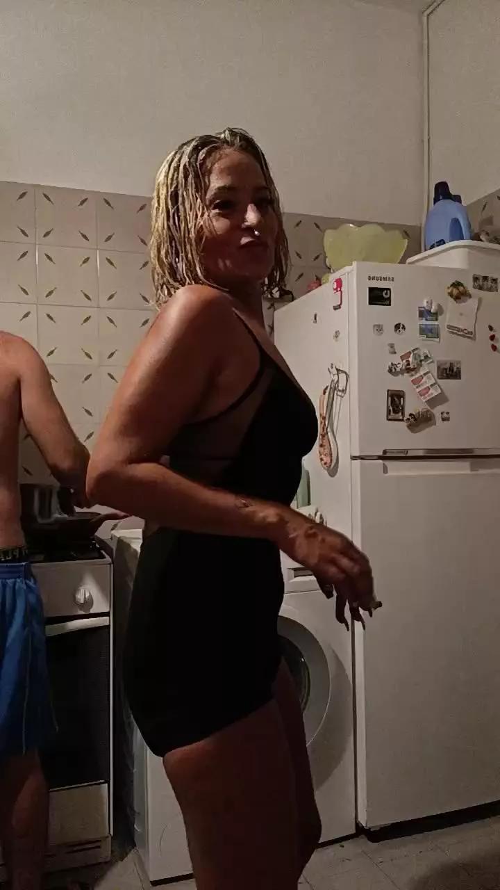 Offline viola_viola on Cam4