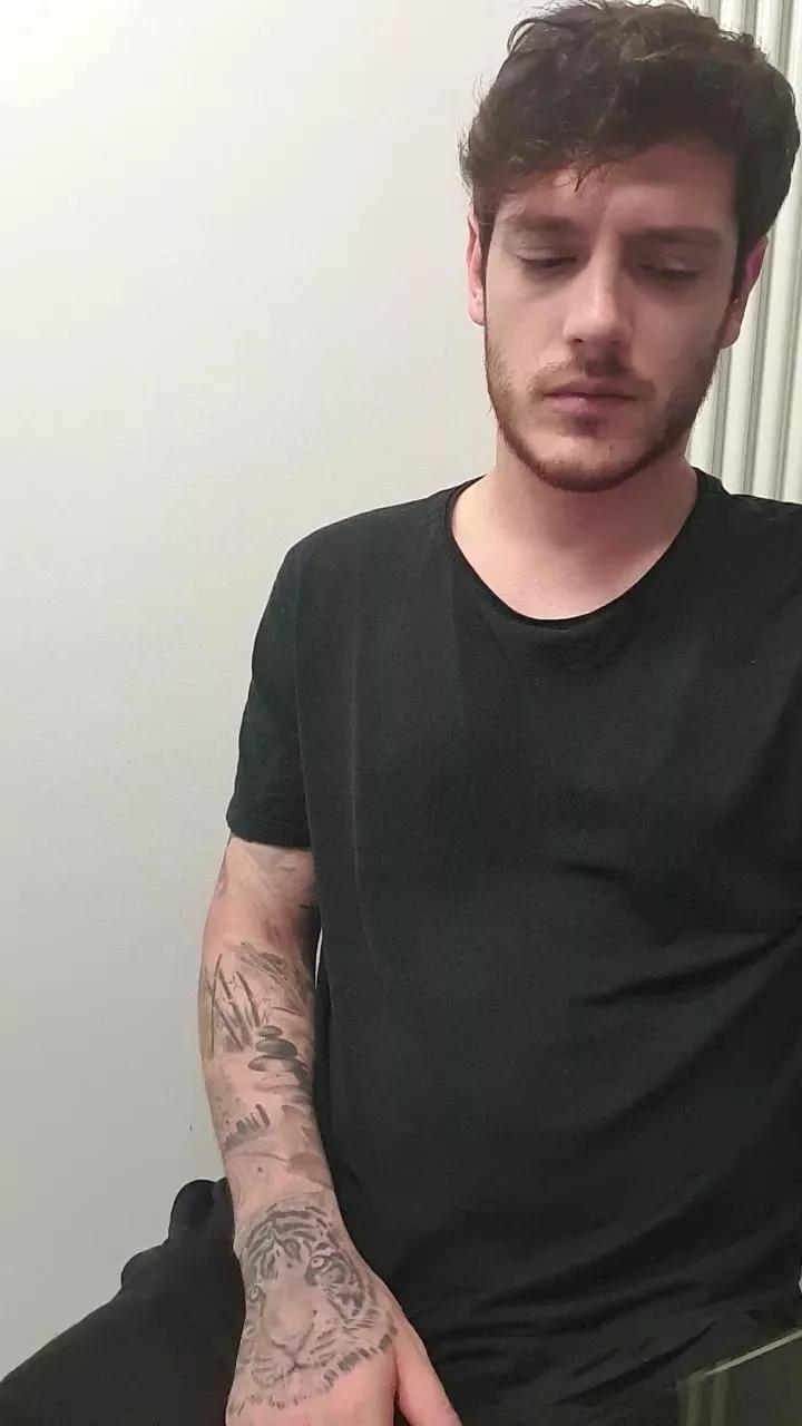 Offline WetDream20 on Cam4