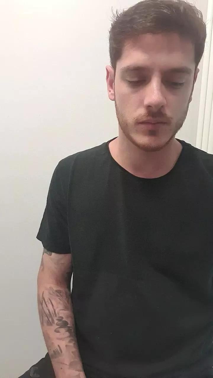 Offline WetDream20 on Cam4