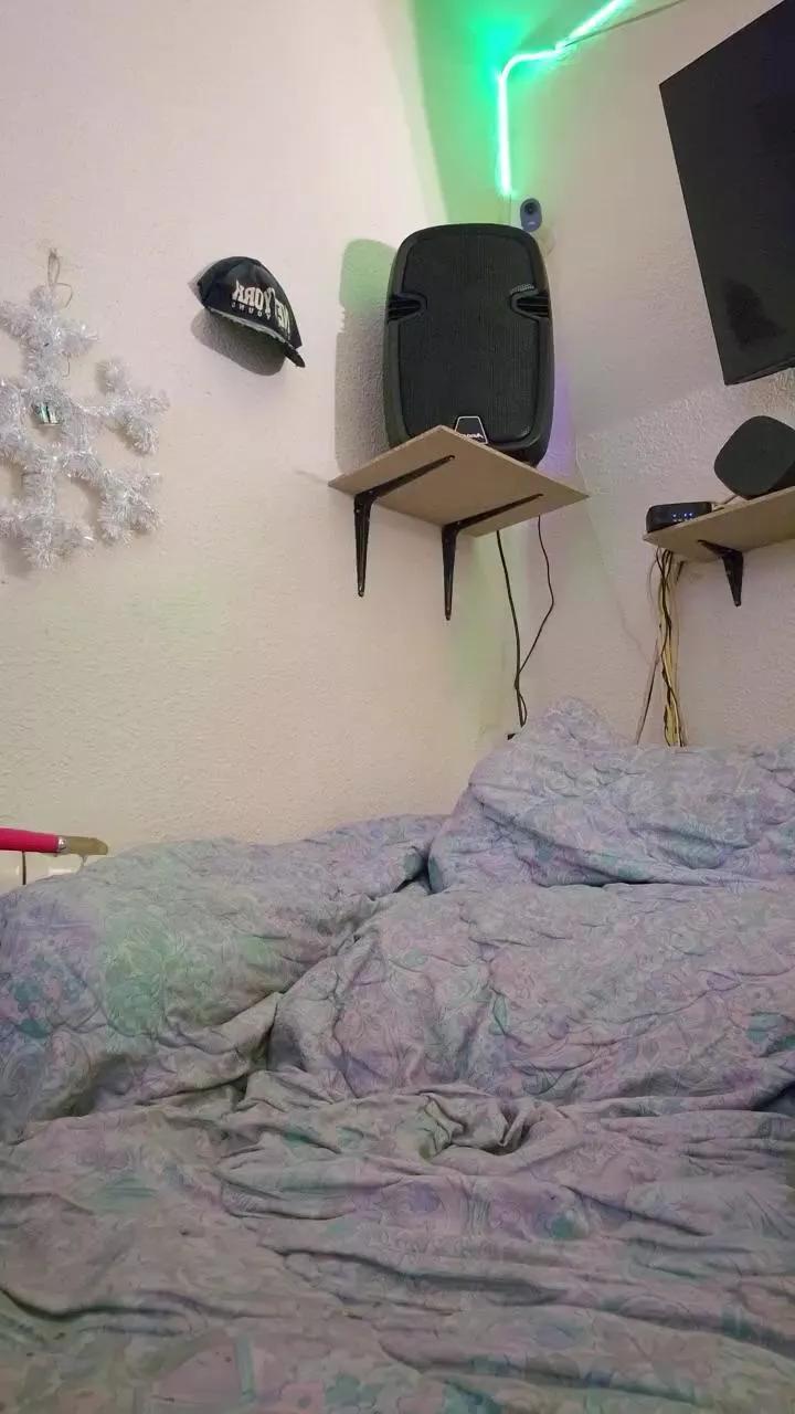 Offline Xaviymara on Cam4