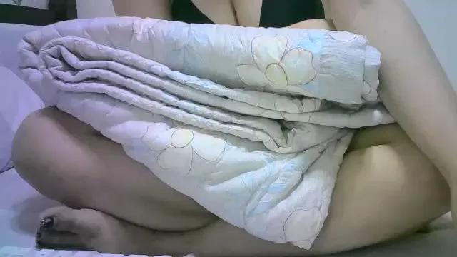 Offline xLovelyMonicaX on Cam4