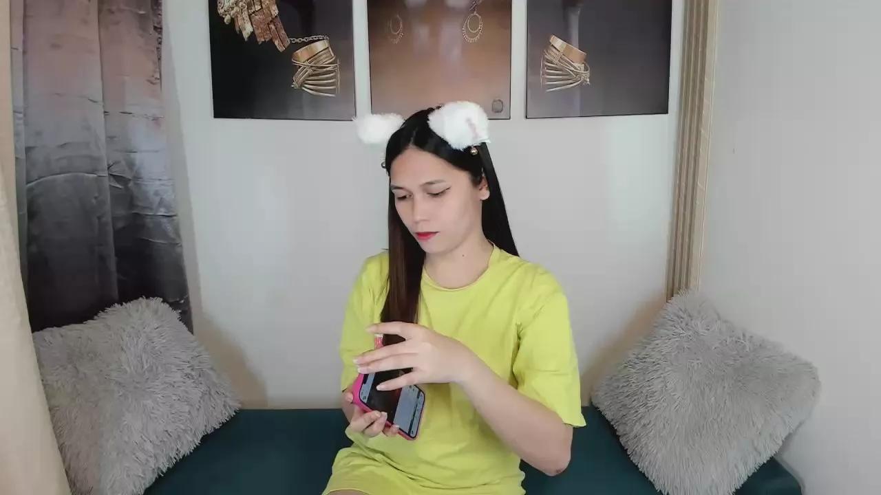 Offline xxxslimsamantha on Cam4