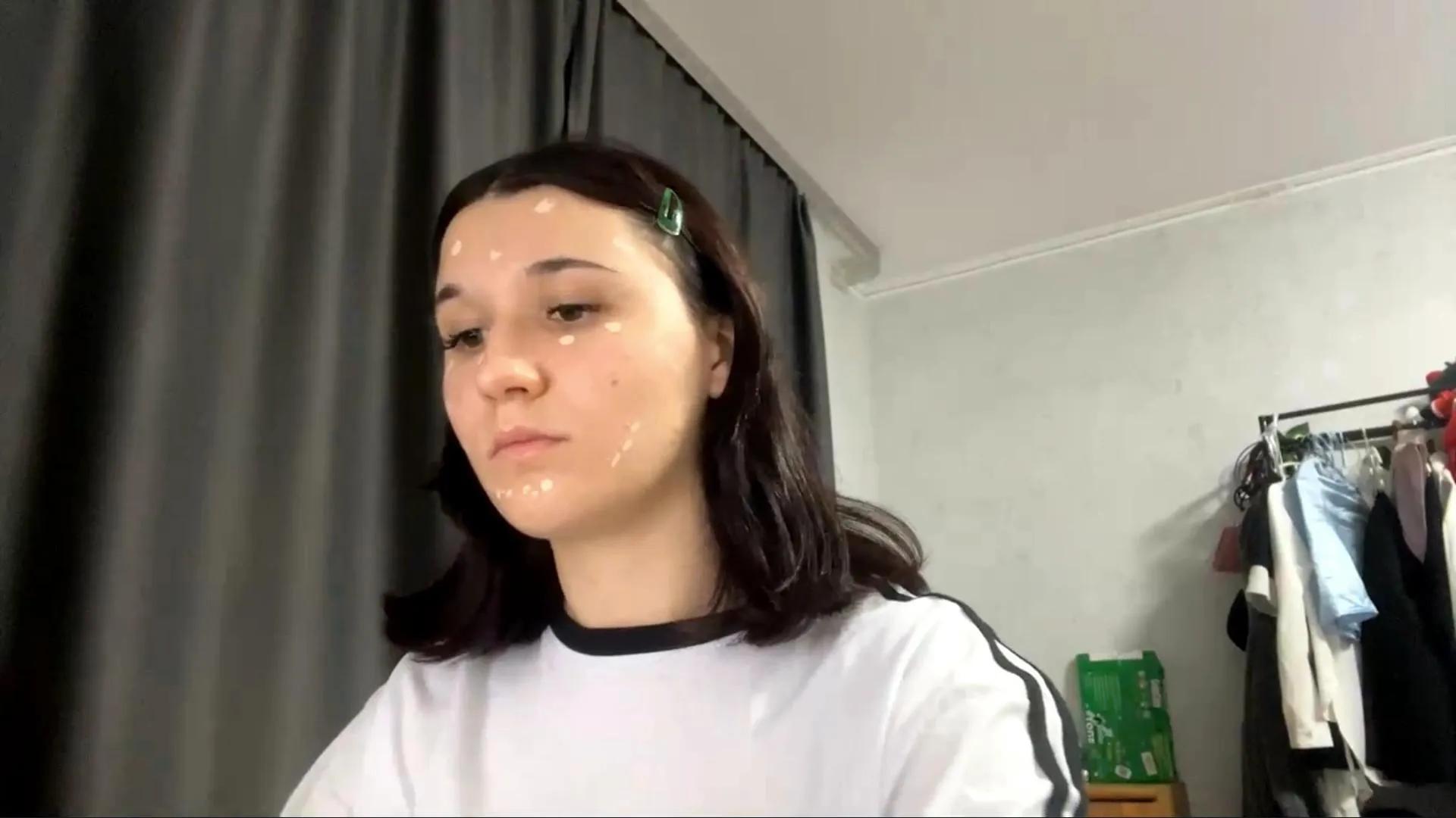 Offline YettaStengel on Cam4