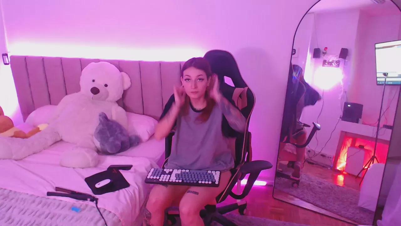 Offline yourbabyyy on Cam4