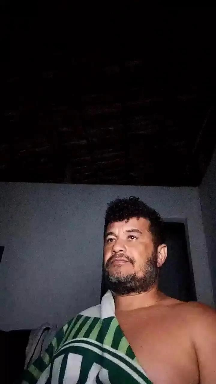 Offline zepica7 on Cam4